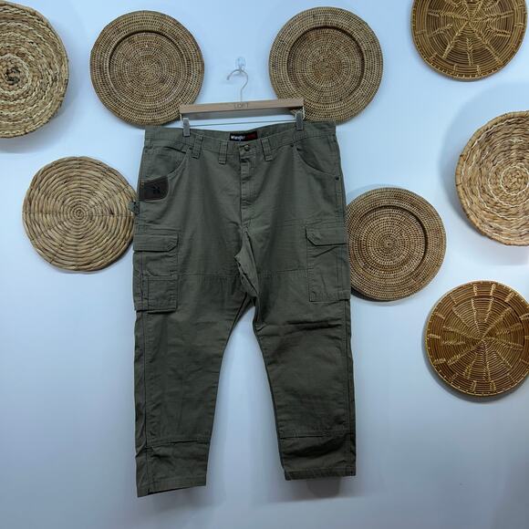 Bundle (2) Wrangler Riggs Workwear Cargo Pants Gray Tan Mens 42x32 - Picture 6 of 8